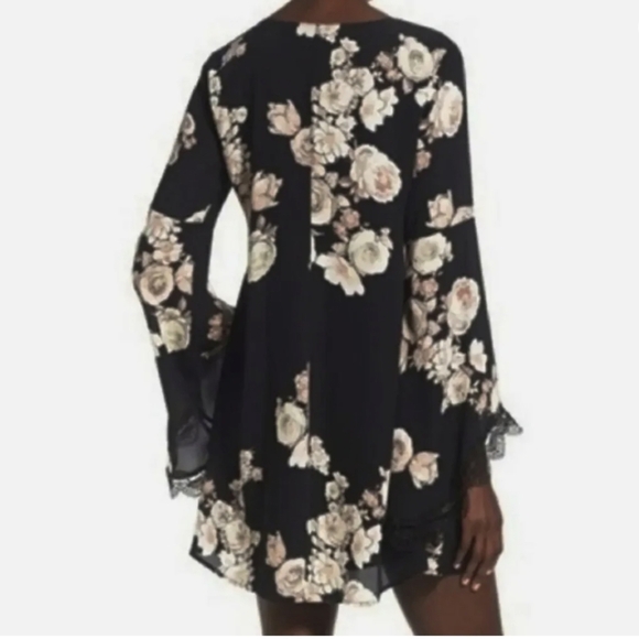 Astr black floral Dress chiffon bell sleeve feminine Whimsical mini sheath. Sz S - Picture 2 of 7